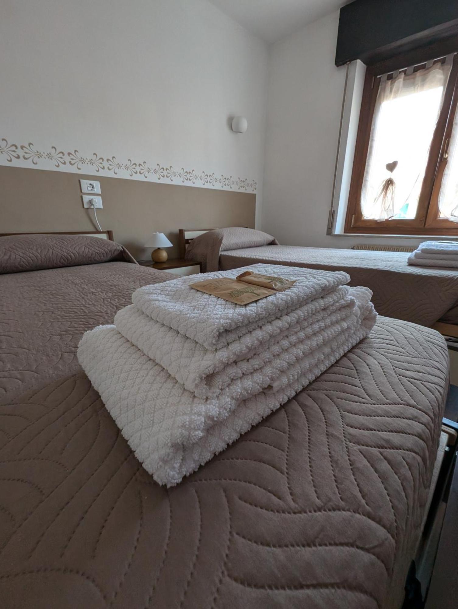 Spazioso E Completo Appartamento Con 3 Camere, Doppi Servizi, Fino A 8 Posti Letto Pedavena Exterior foto