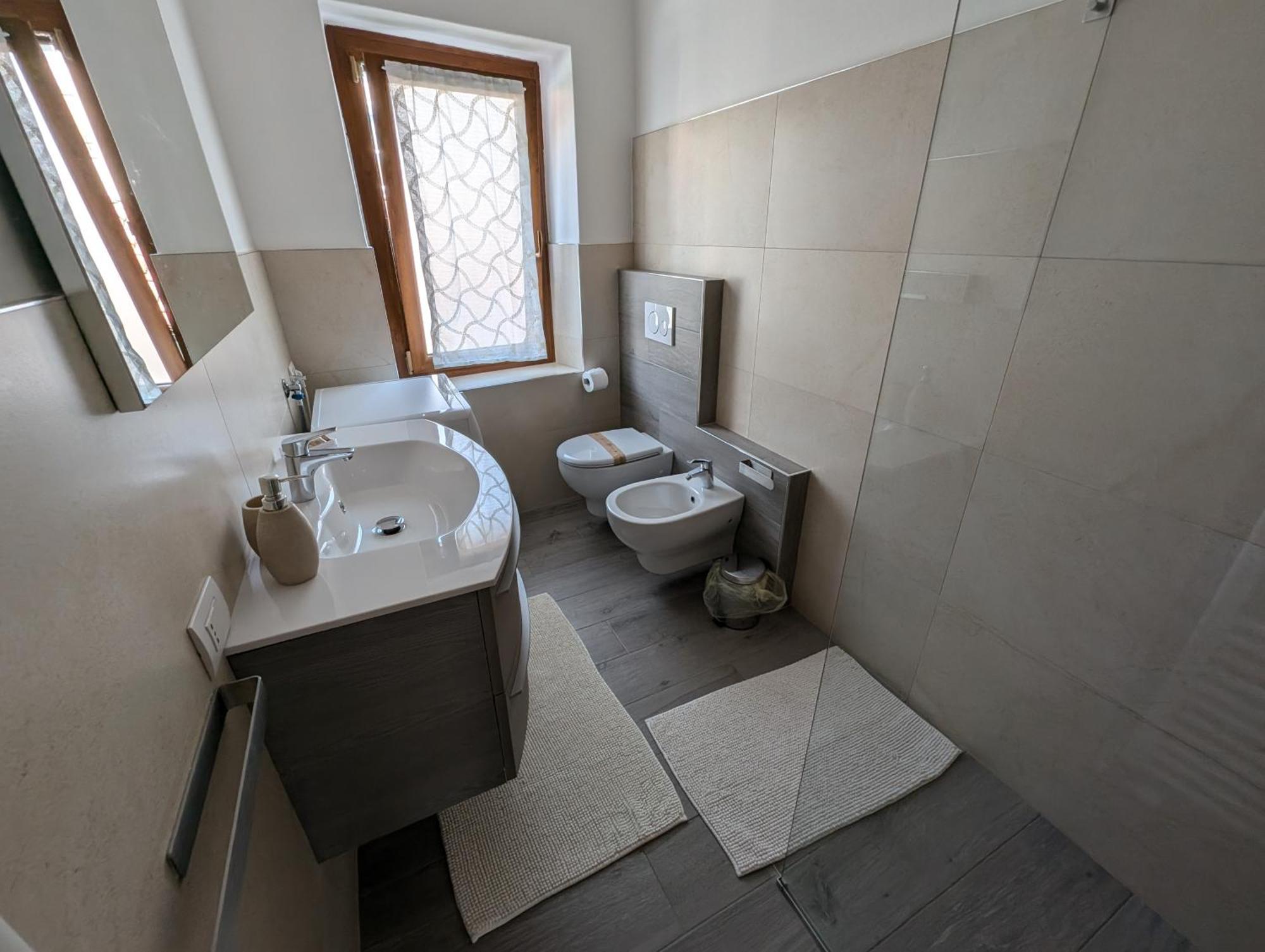 Spazioso E Completo Appartamento Con 3 Camere, Doppi Servizi, Fino A 8 Posti Letto Pedavena Exterior foto